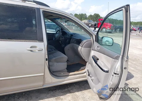 2004 Toyota Sienna Le из США, поврежденный, VIN 5TDZA23C34S112624